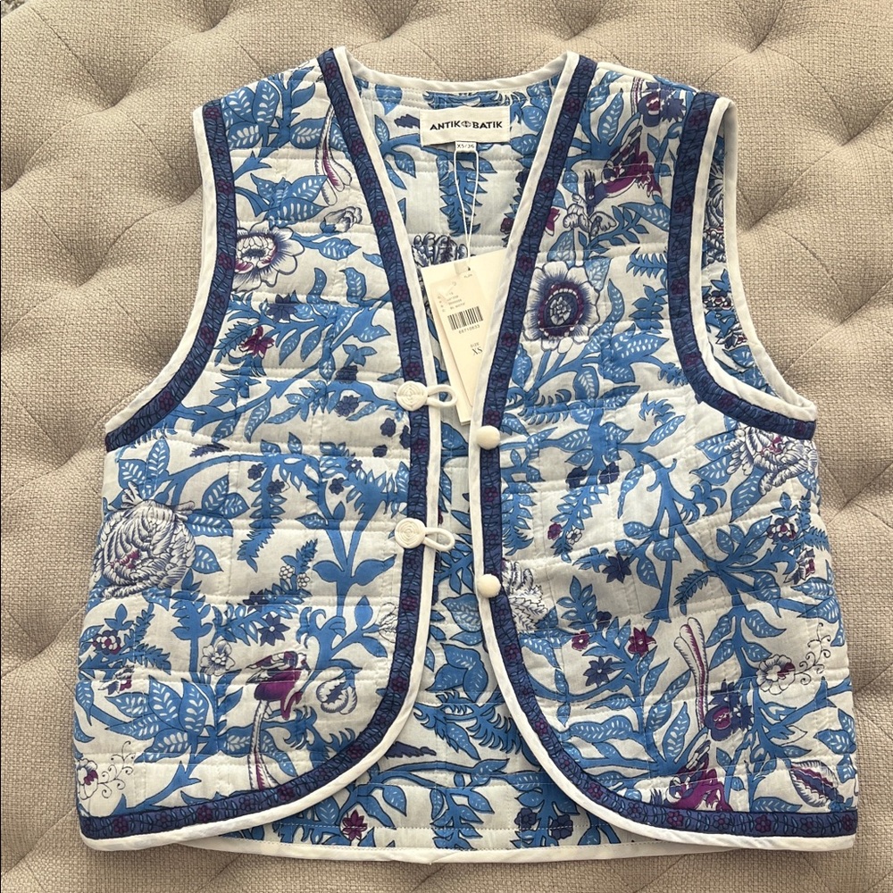 Antik Batik Quilted vest XS 36 never worn